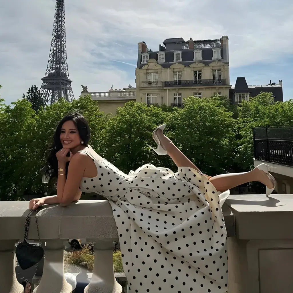 Vestido Longo Poá Acinturado Preto e Branco Elegante