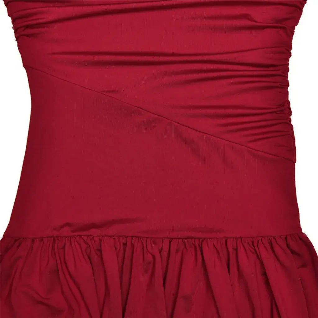 Vestido Longo de Festa com Decote Assimétrico Elegante