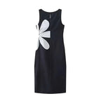 Vestido Midi Floral Elegante com Recorte Lateral