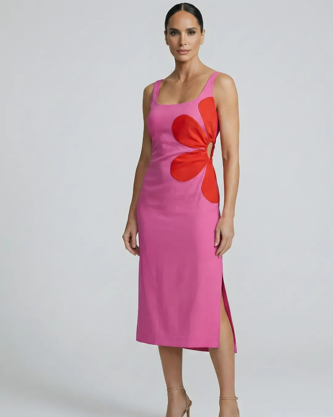 Vestido Midi Floral Elegante com Recorte Lateral