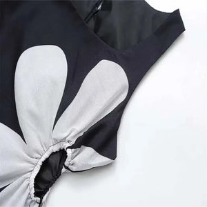 Vestido Midi Floral Elegante com Recorte Lateral