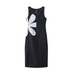 Vestido Midi Floral Elegante com Recorte Lateral
