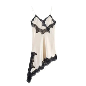 Vestido Slip Dress de Cetim Assimétrico com Renda Feminino
