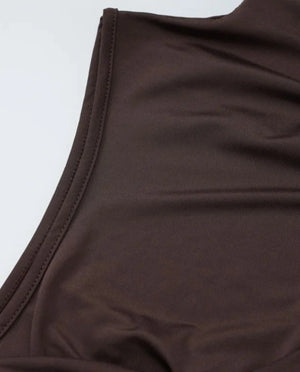 Vestido de Festa Curto Drapeado Cauda Lateral Elegante