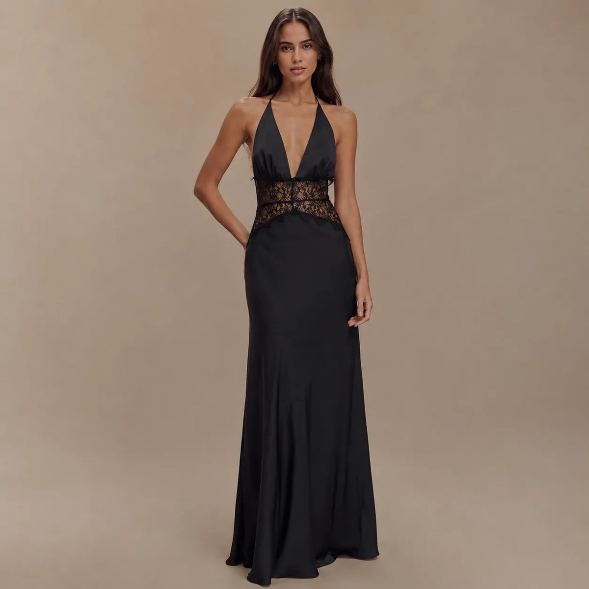 Vestido Longo Decote Profundo Renda Cintura Elegante