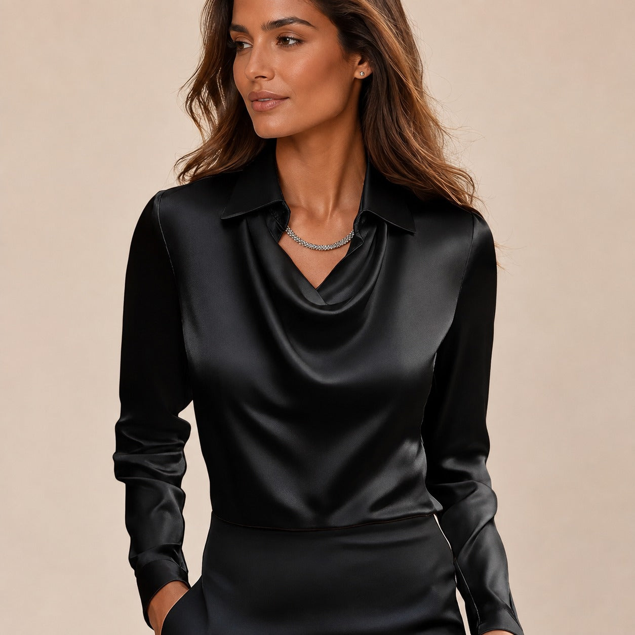 Blusa de Cetim Feminina Gola Camiseira Decote Drapeado – Odette