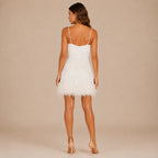 Vestido Feminino Curto de Paetê Franjas e Plumas – Anouk