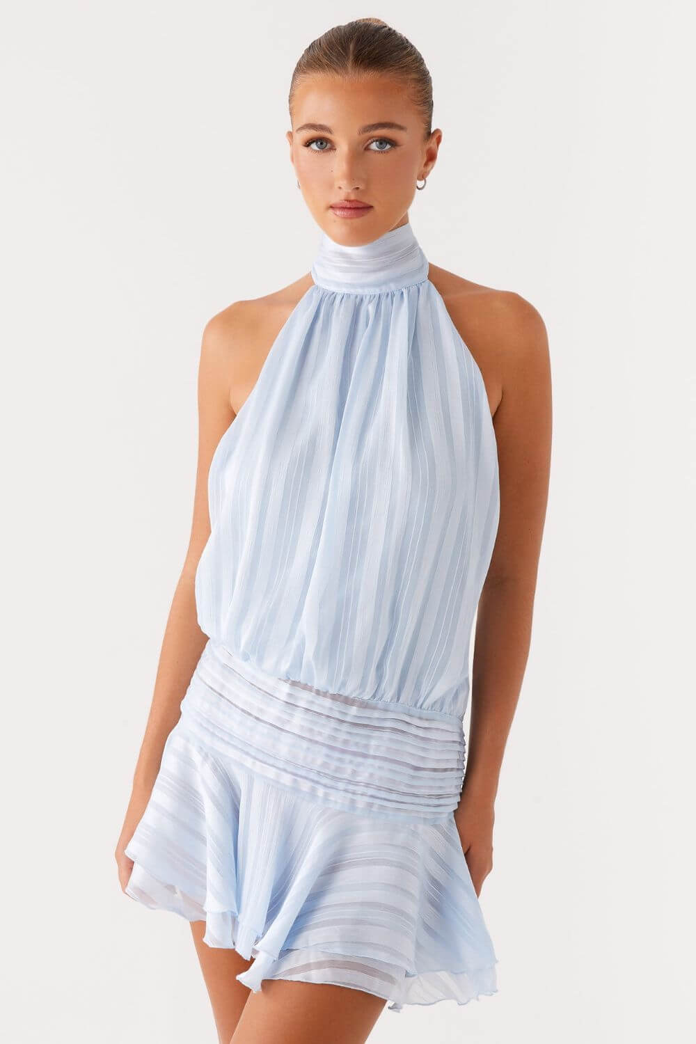 Vestido Feminino Curto Acetinado Gola Alta – Amalfi