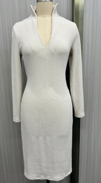 Vestido Midi Tricot Gola Alta com Cinto Vistella